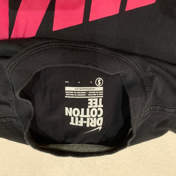 ✨ 3/$30  Nike cotton dry fit t-shirt - Picture 3 of 6